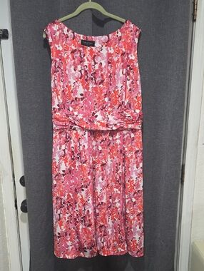 Petite Studio Pink and Coral Floral Midi Dress